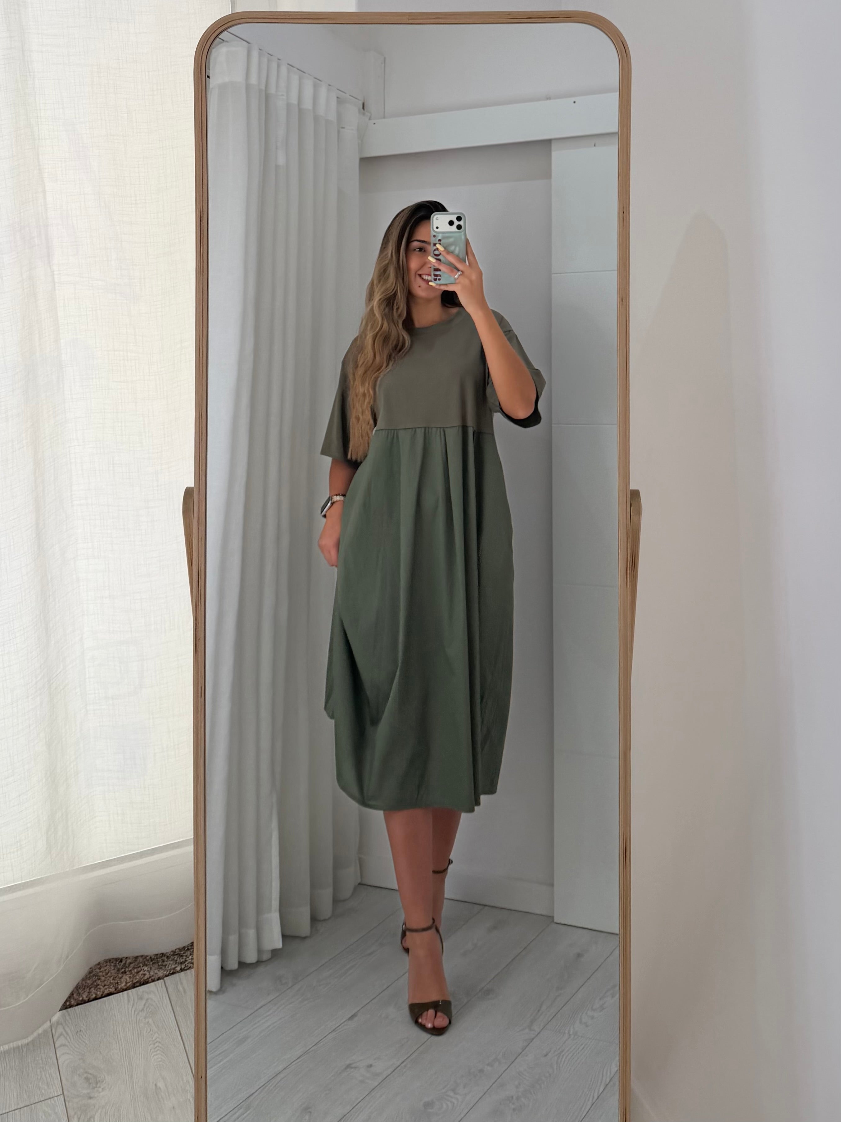 Vestido verde com bolsos