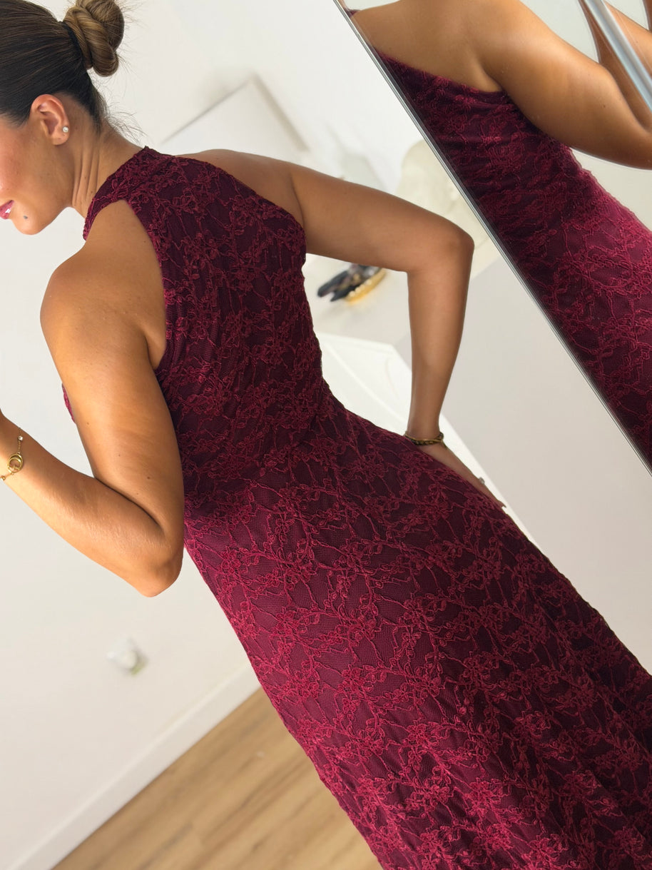 Vestido rendado bordeaux