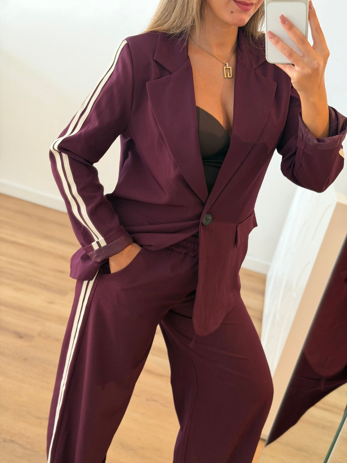 Conjunto blazer e calça Bordeaux