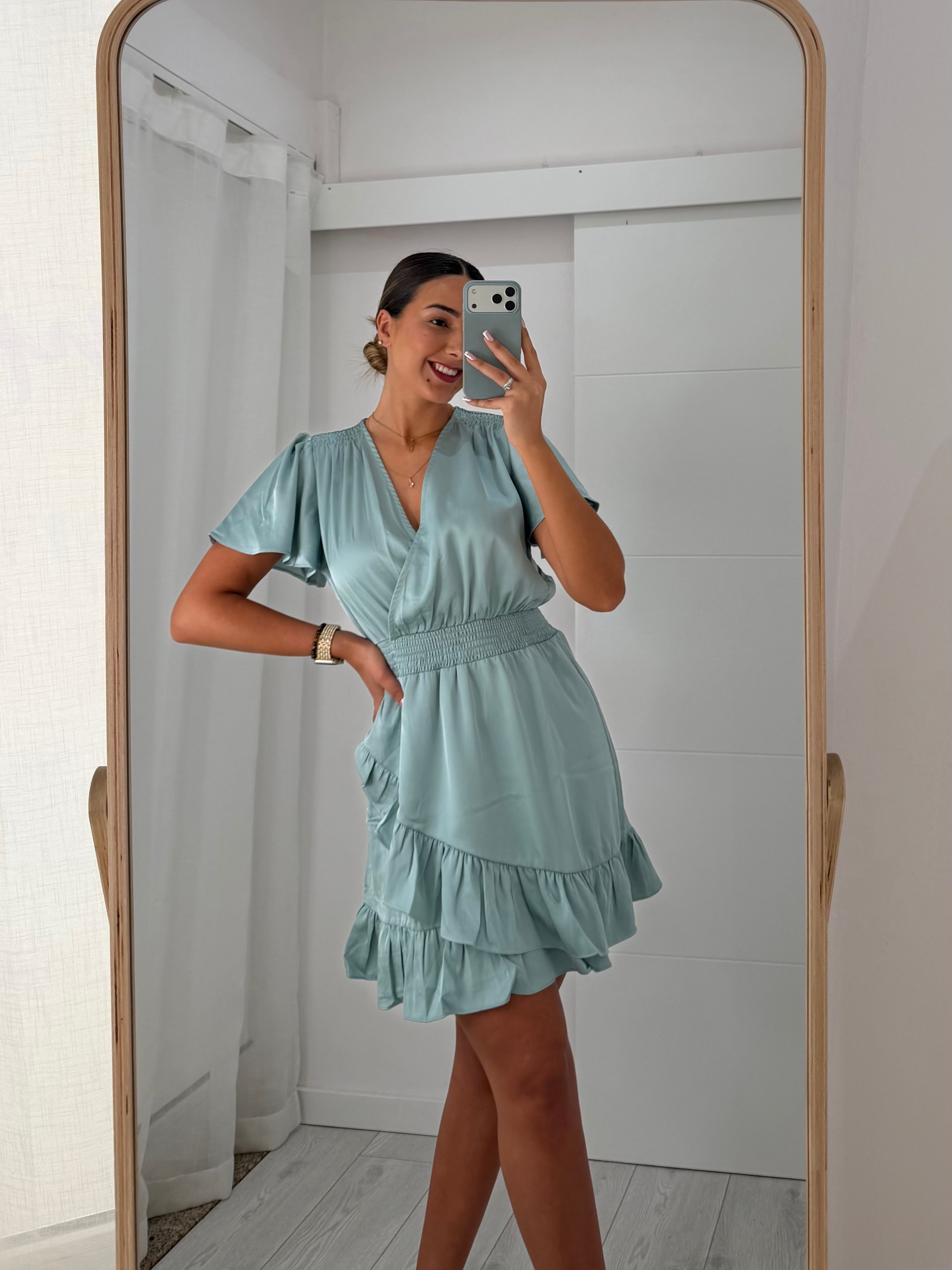 Vestido com folho- verde água