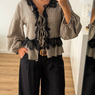 Blusa xadrez com renda
