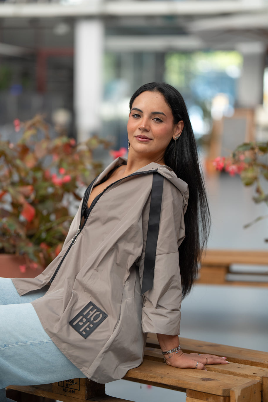 Parka Curta cor tabaco
