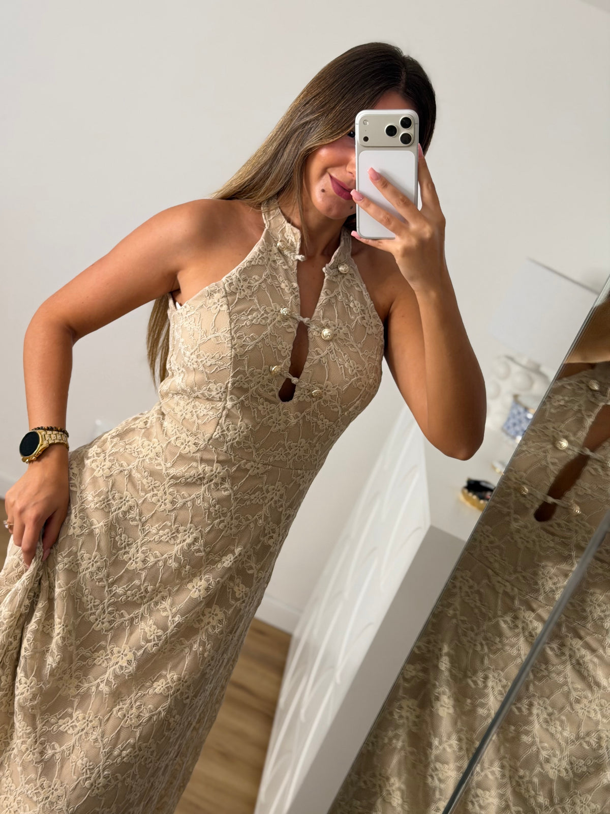 Vestido rendado com forro - bege