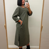Vestido basic | com bolsos