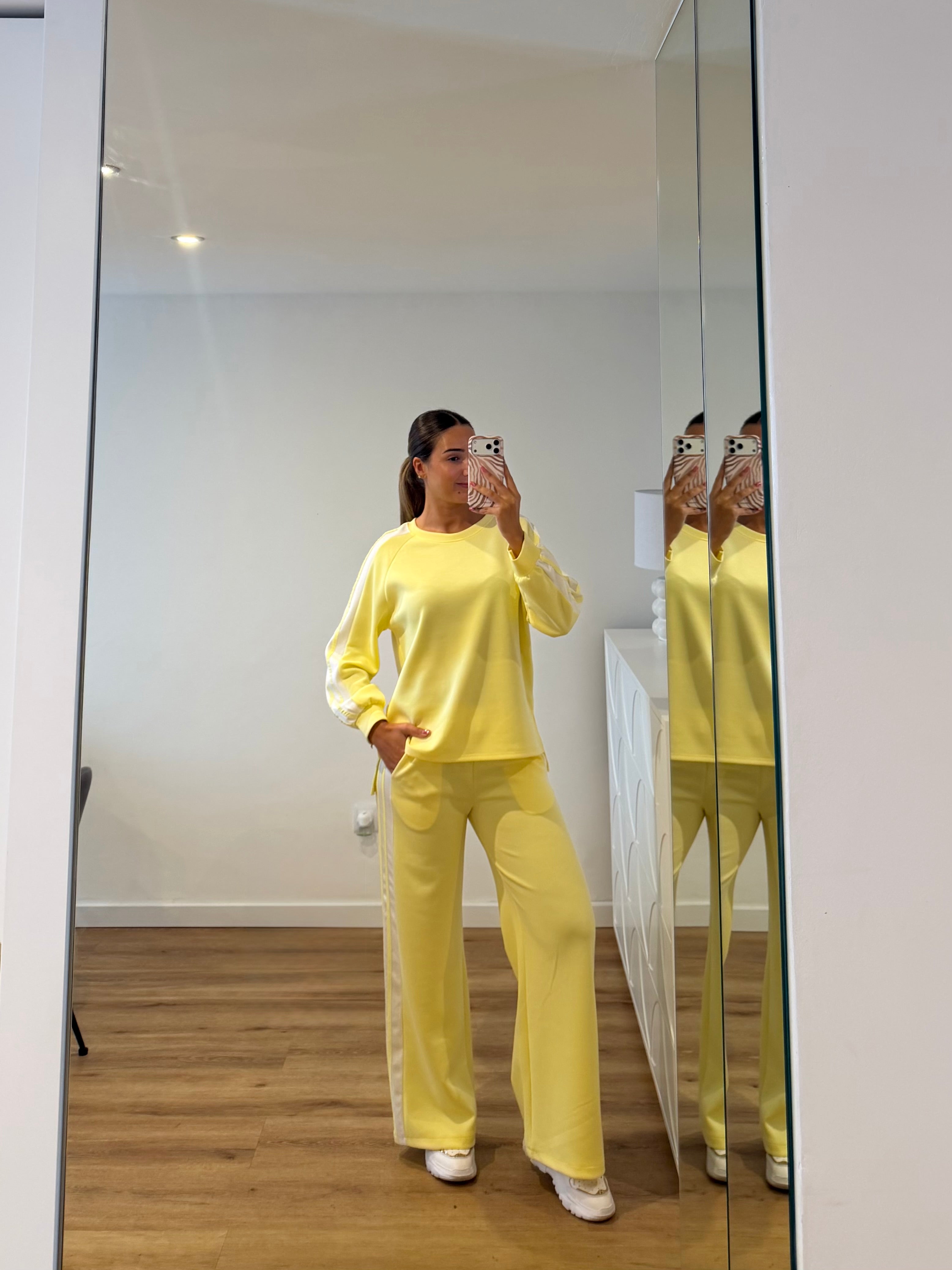 Conjunto Fato de treino amarelo
