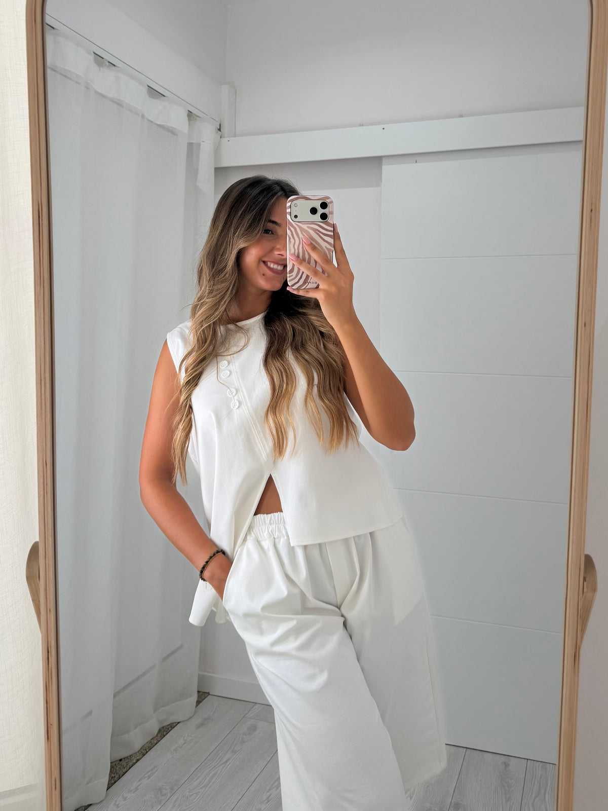 Conjunto branco com calção