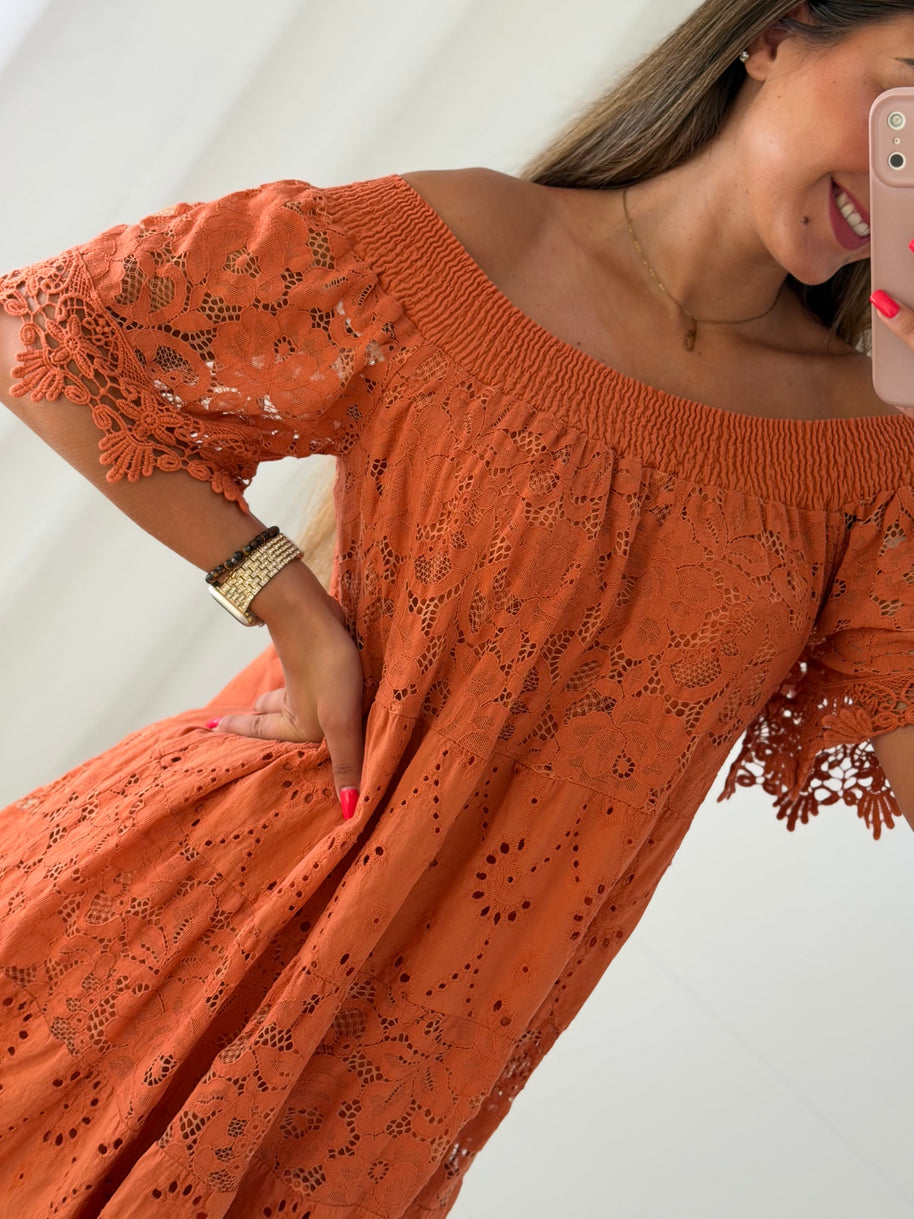 Vestido bordado com forro - cores
