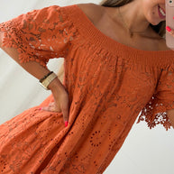 Vestido bordado com forro - cores