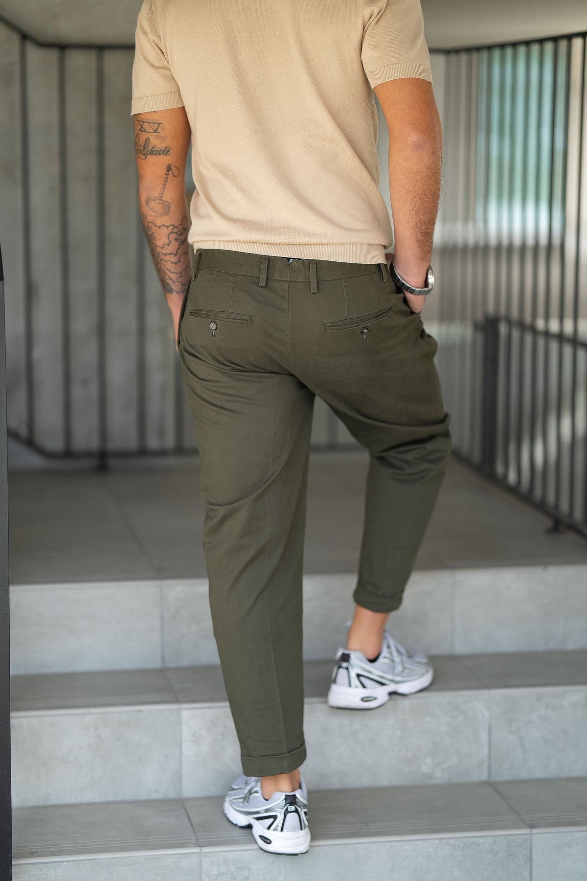 Homem | Calça verde sarja