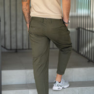Homem | Calça verde sarja