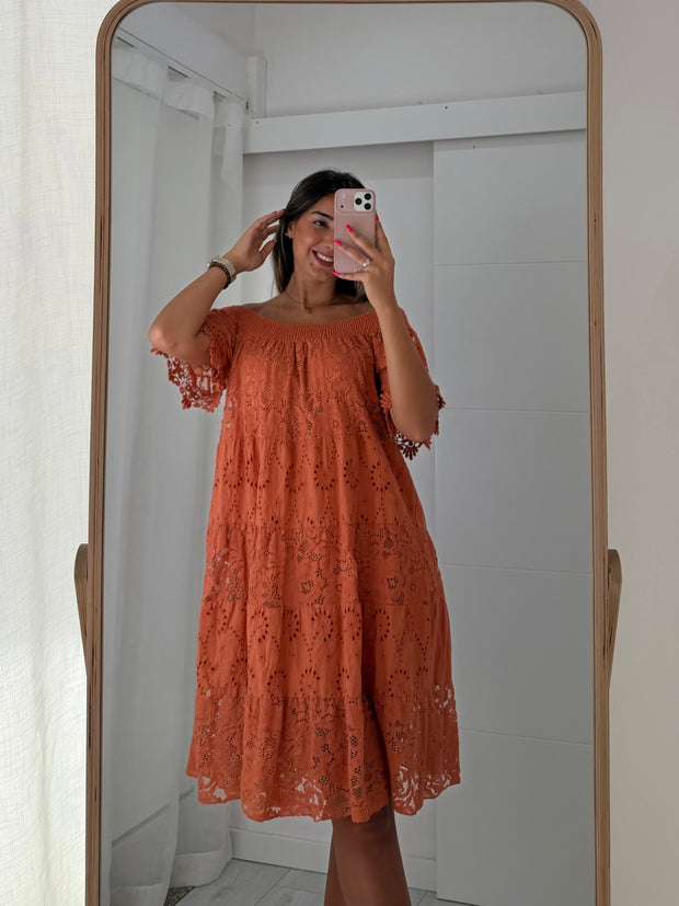 Vestido bordado com forro - cores