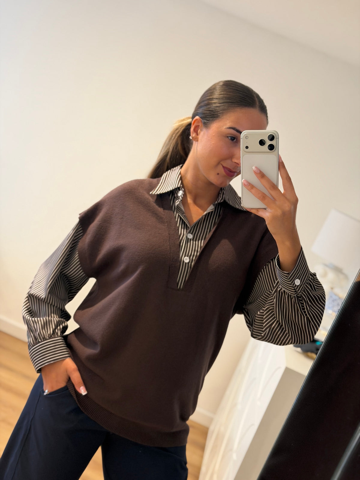 Camisola com camisa inclusa