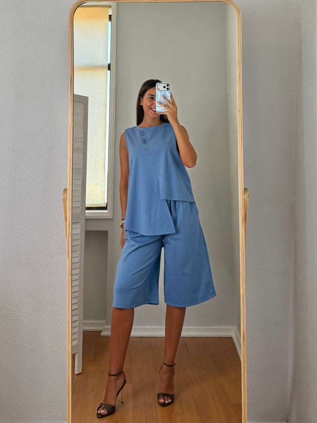 Conjunto com calção azul denim