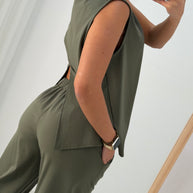 Conjunto assimétrico verde kaki
