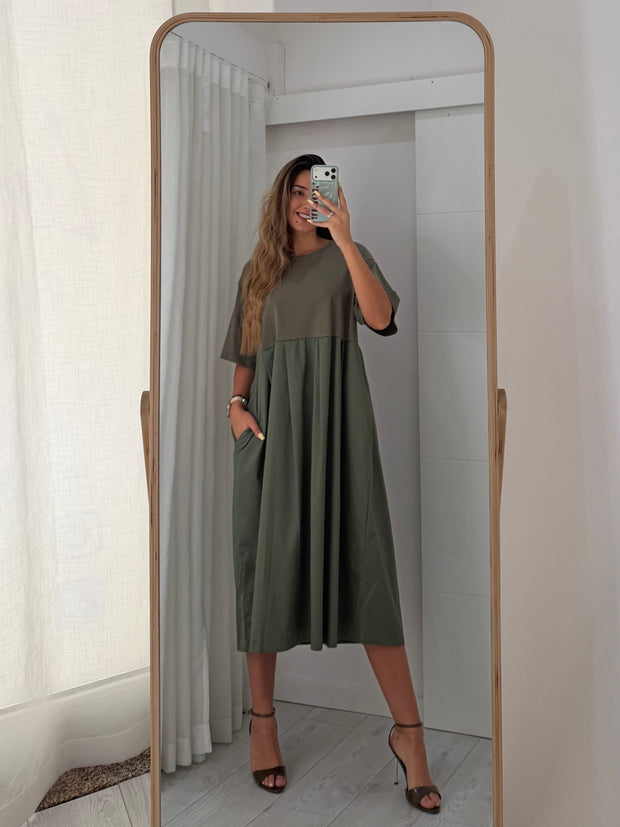 Vestido verde com bolsos