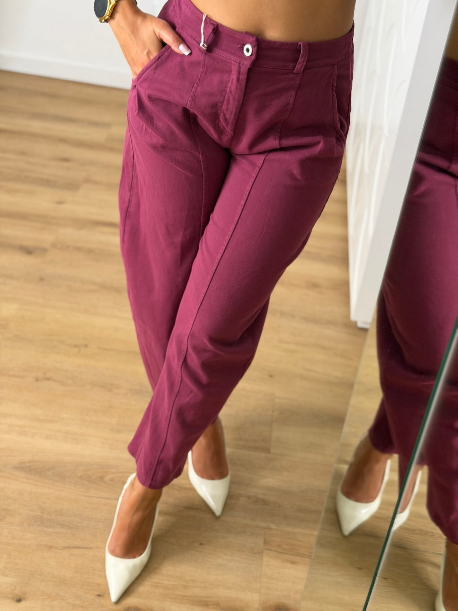 Calça com cintura elástica bordeaux