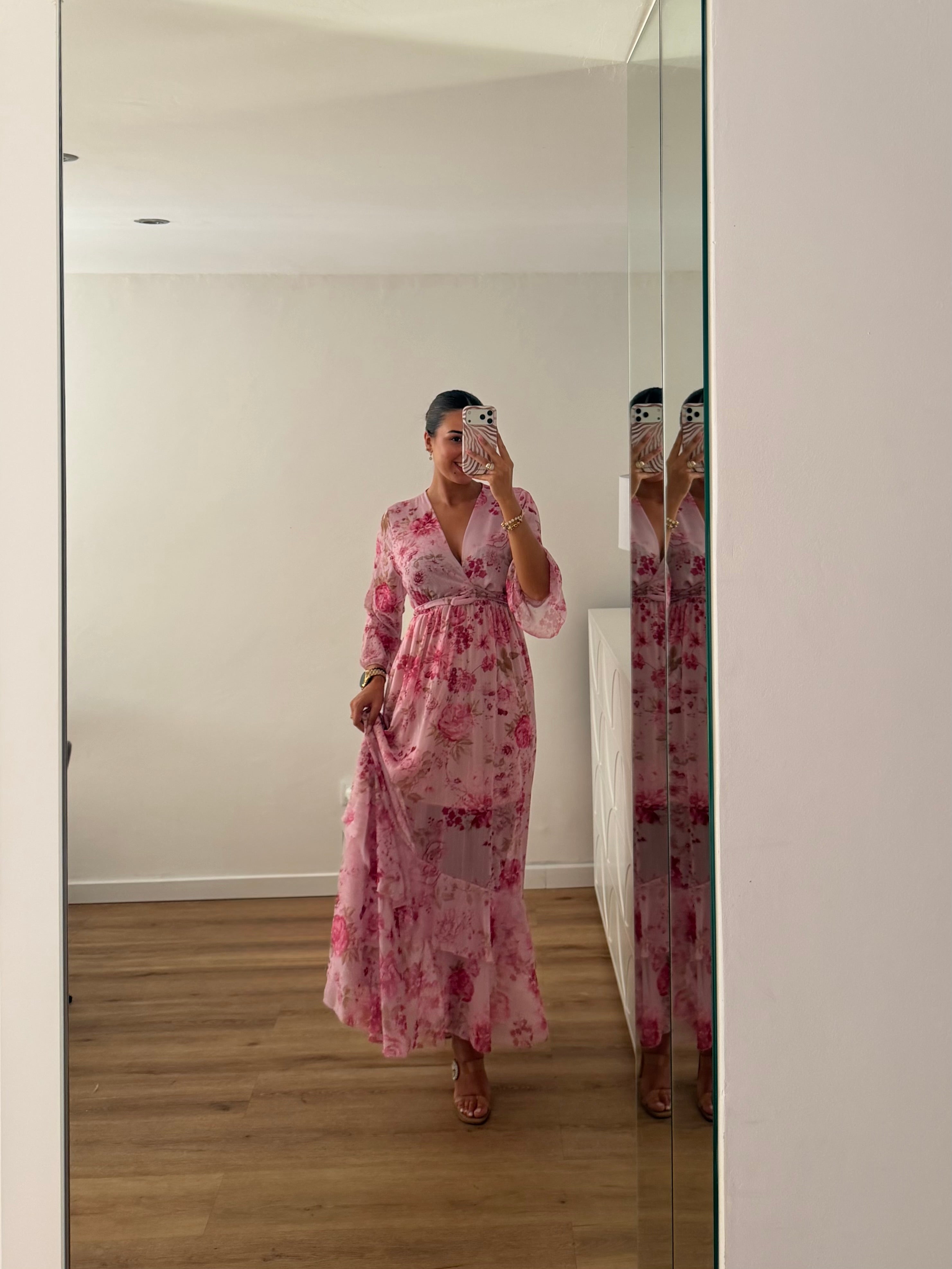Vestido floral e folhos - rosa