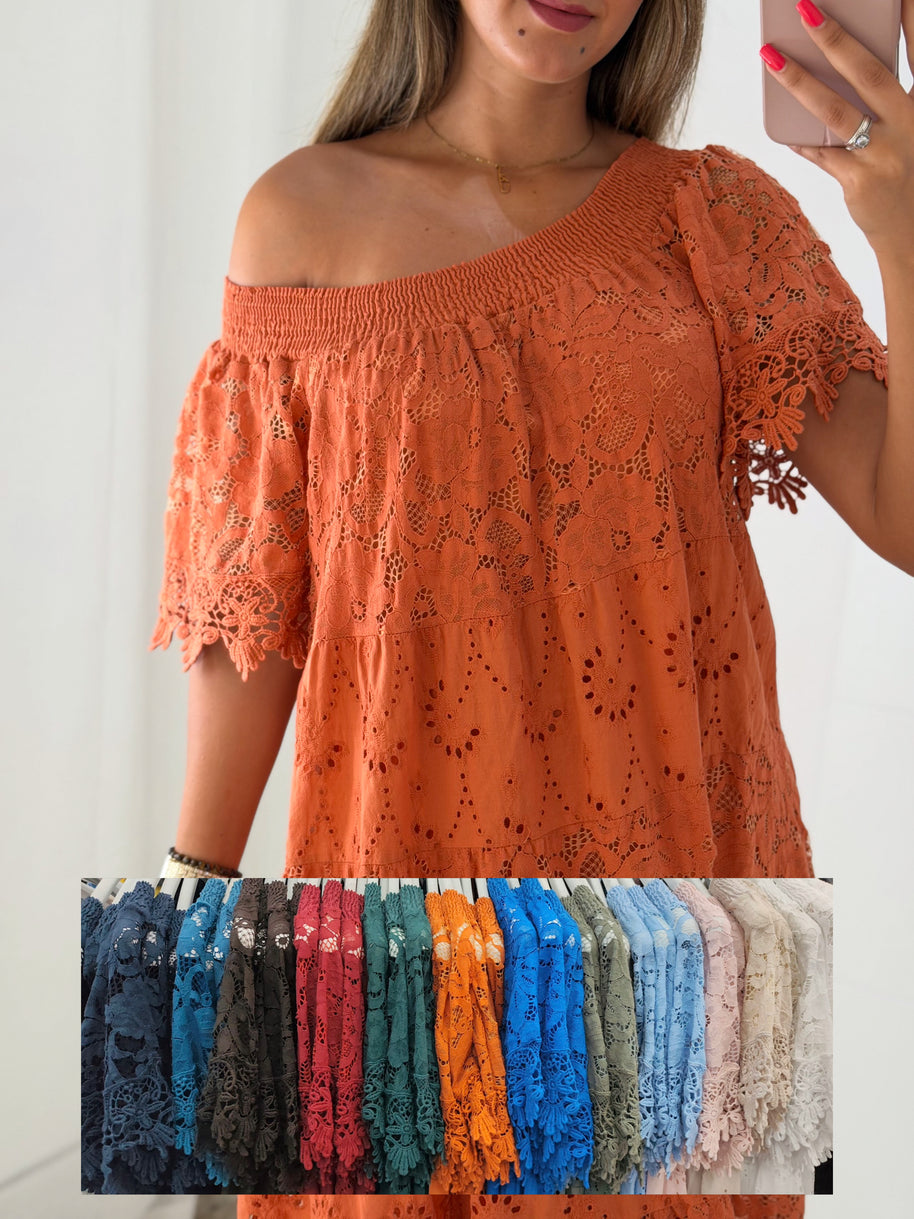 Vestido bordado com forro - cores