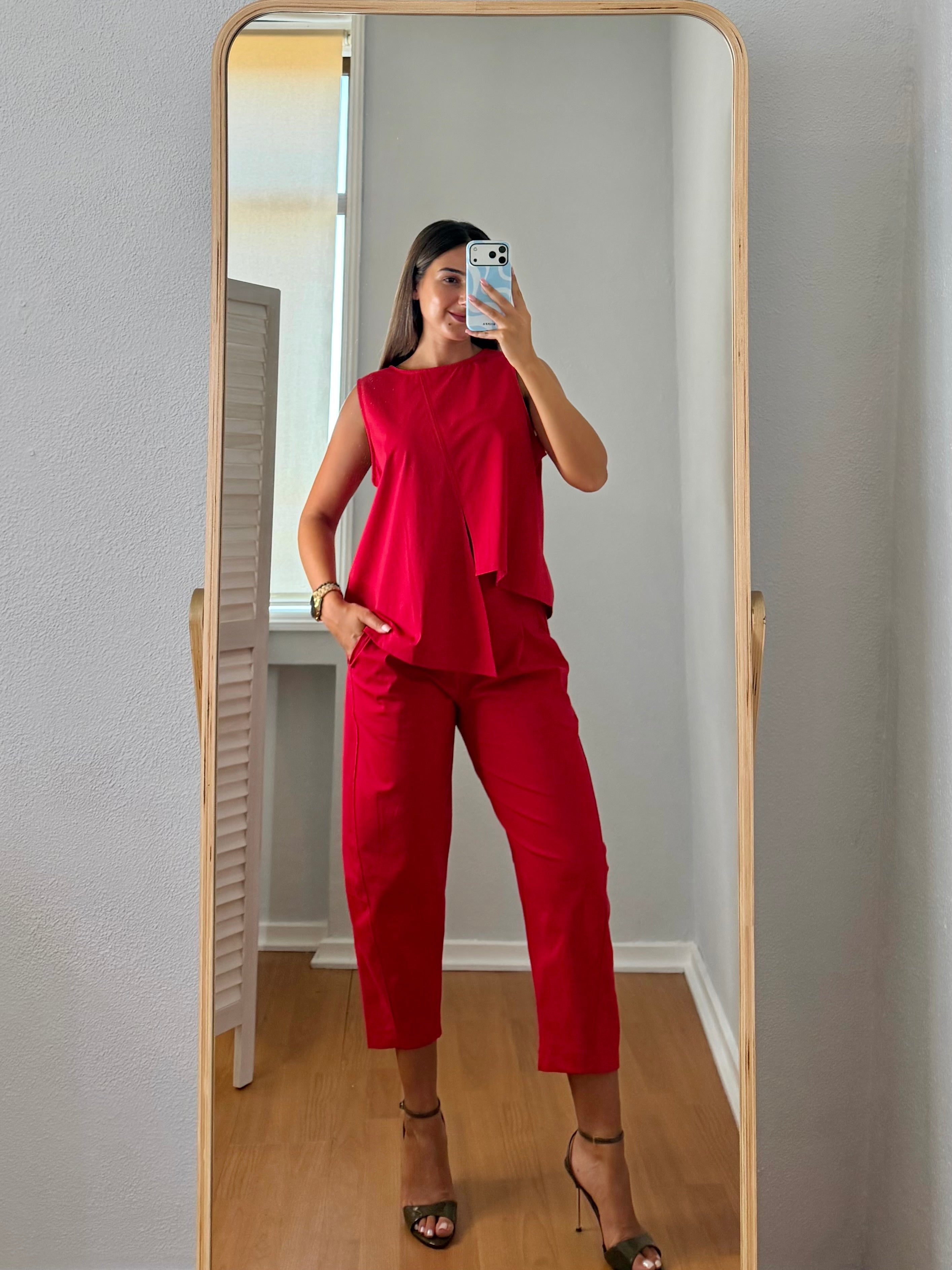 Conjunto assimétrico vermelho