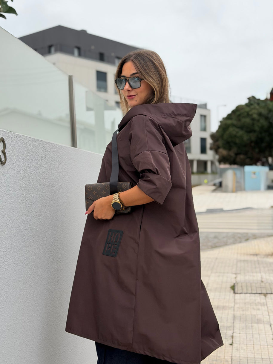 Parka comprida castanho