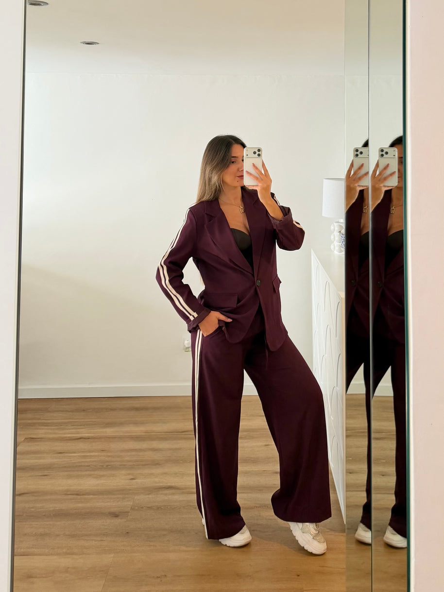 Conjunto blazer e calça Bordeaux