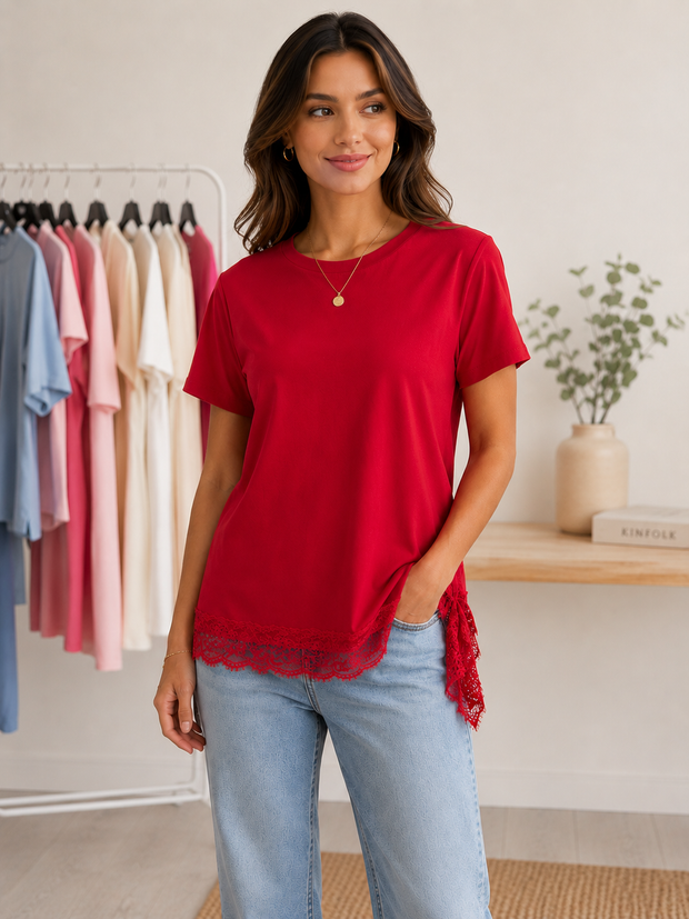 Blusa assimétrica com renda