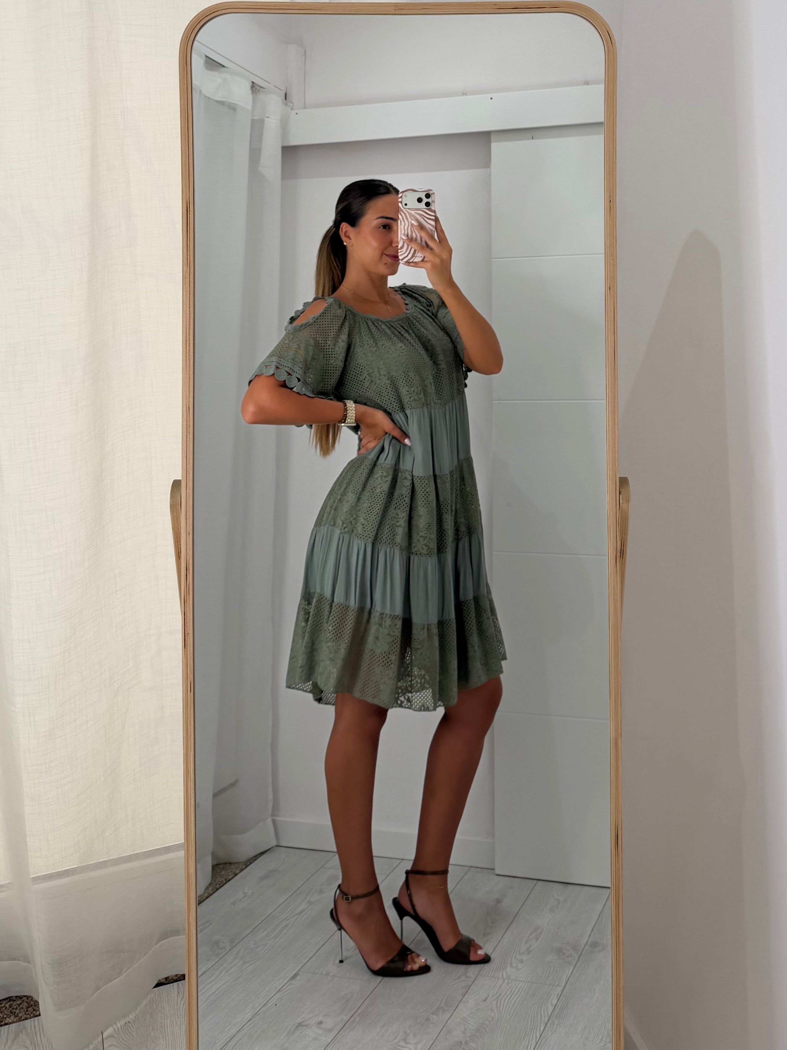 Vestido bordado - verde