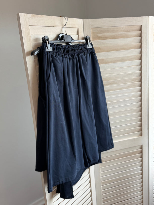 Conjunto com calção azul marinho