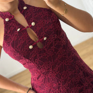 Vestido rendado bordeaux