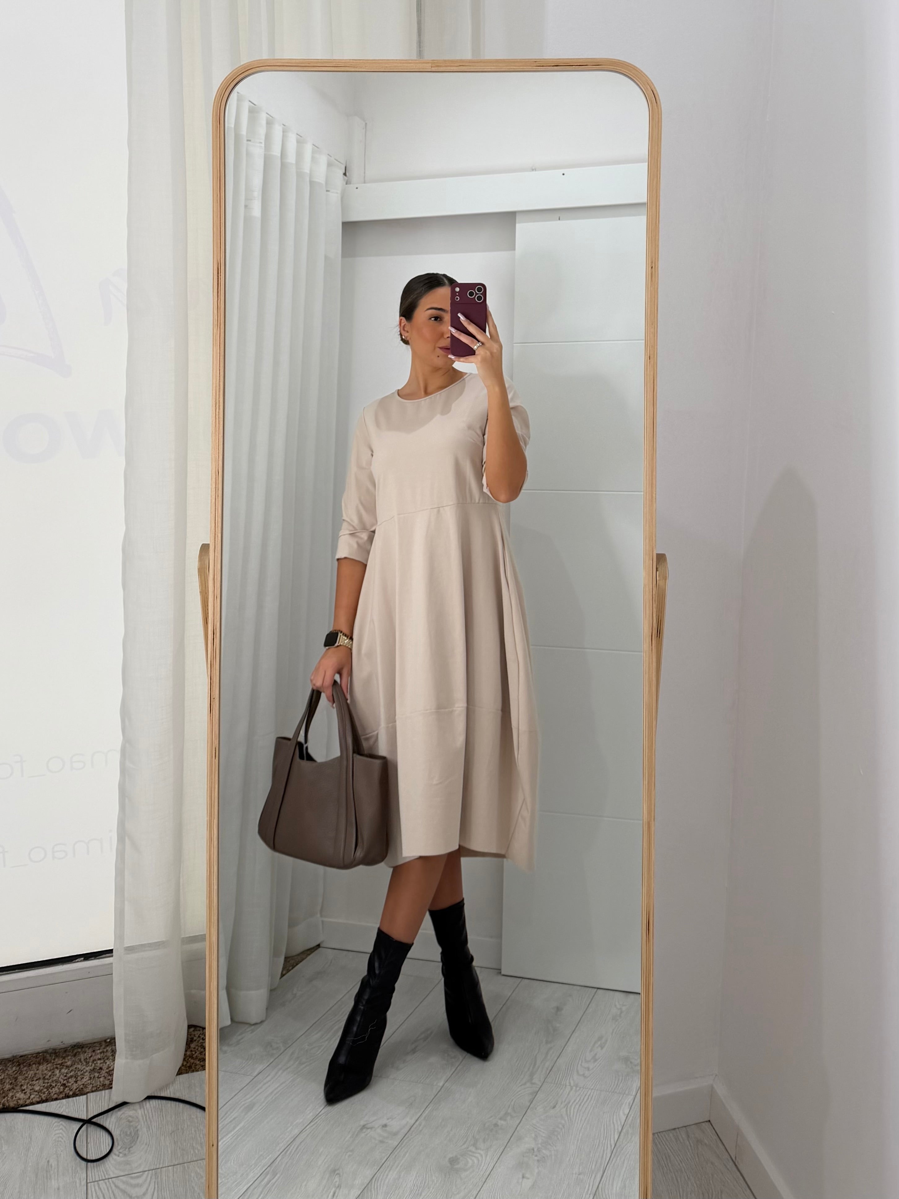Vestido toque macio bege