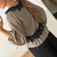Blusa xadrez com renda