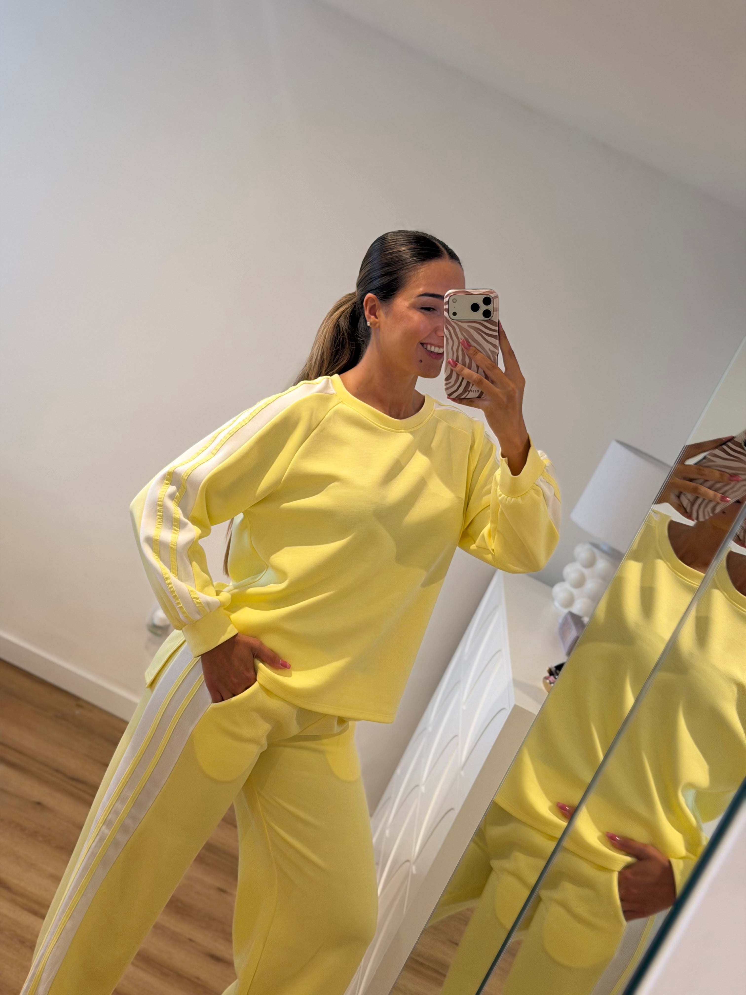 Conjunto Fato de treino amarelo