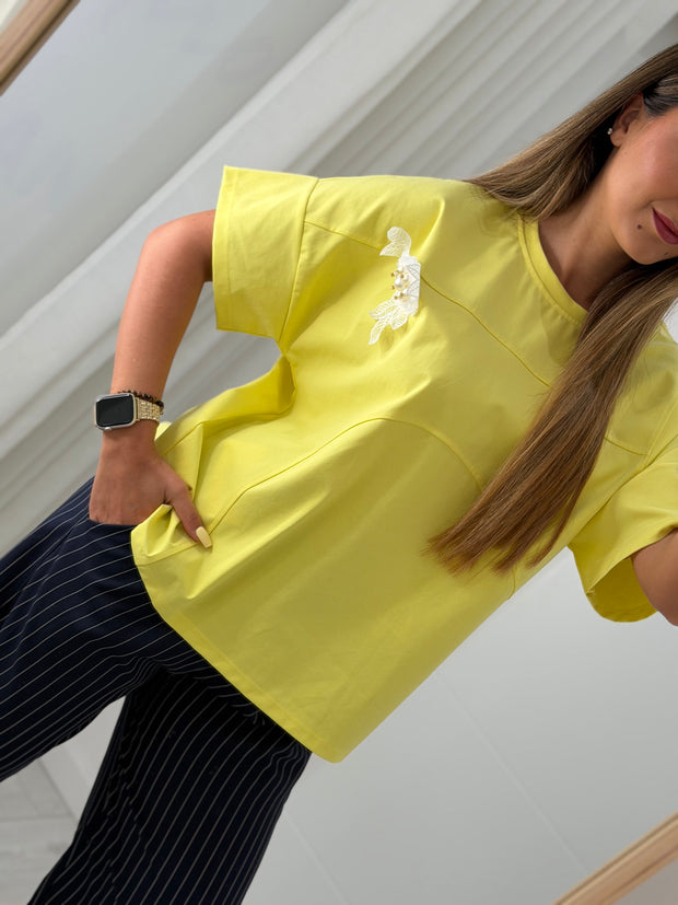 Blusa amarela - com alfinete removível
