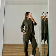 Conjunto com calça assimétrica | verde kaki