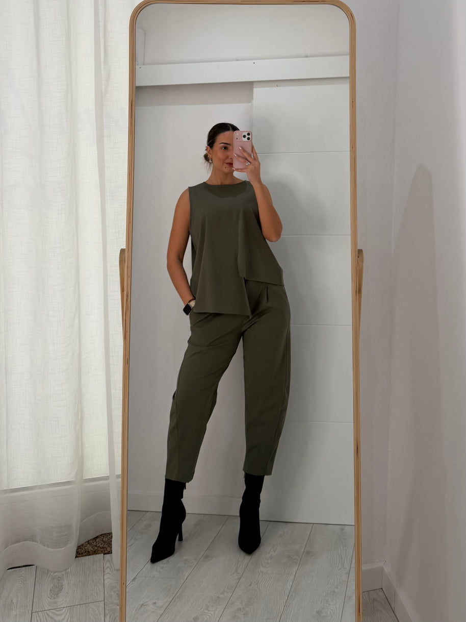 Conjunto assimétrico verde kaki