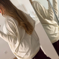 Camisola branca com brilhantes