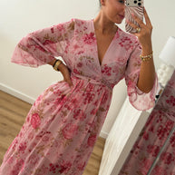 Vestido floral e folhos - rosa