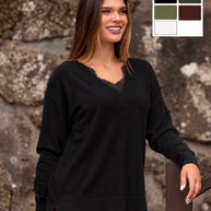 Camisola de bico com pormenor renda