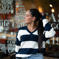 Camisola com entrelaçado | azul marinho