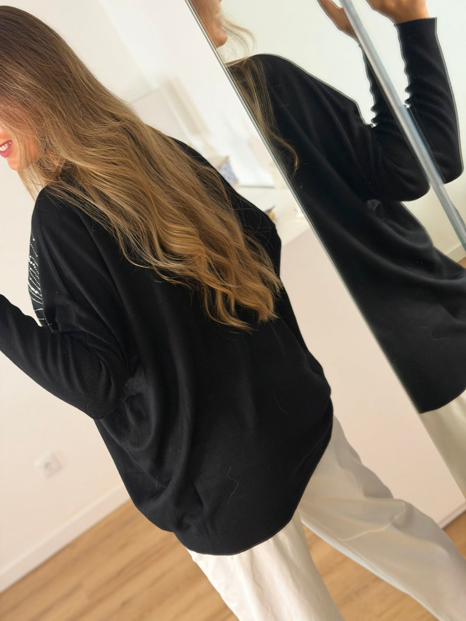 Camisola preta com brilhantes