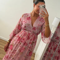 Vestido floral e folhos - rosa