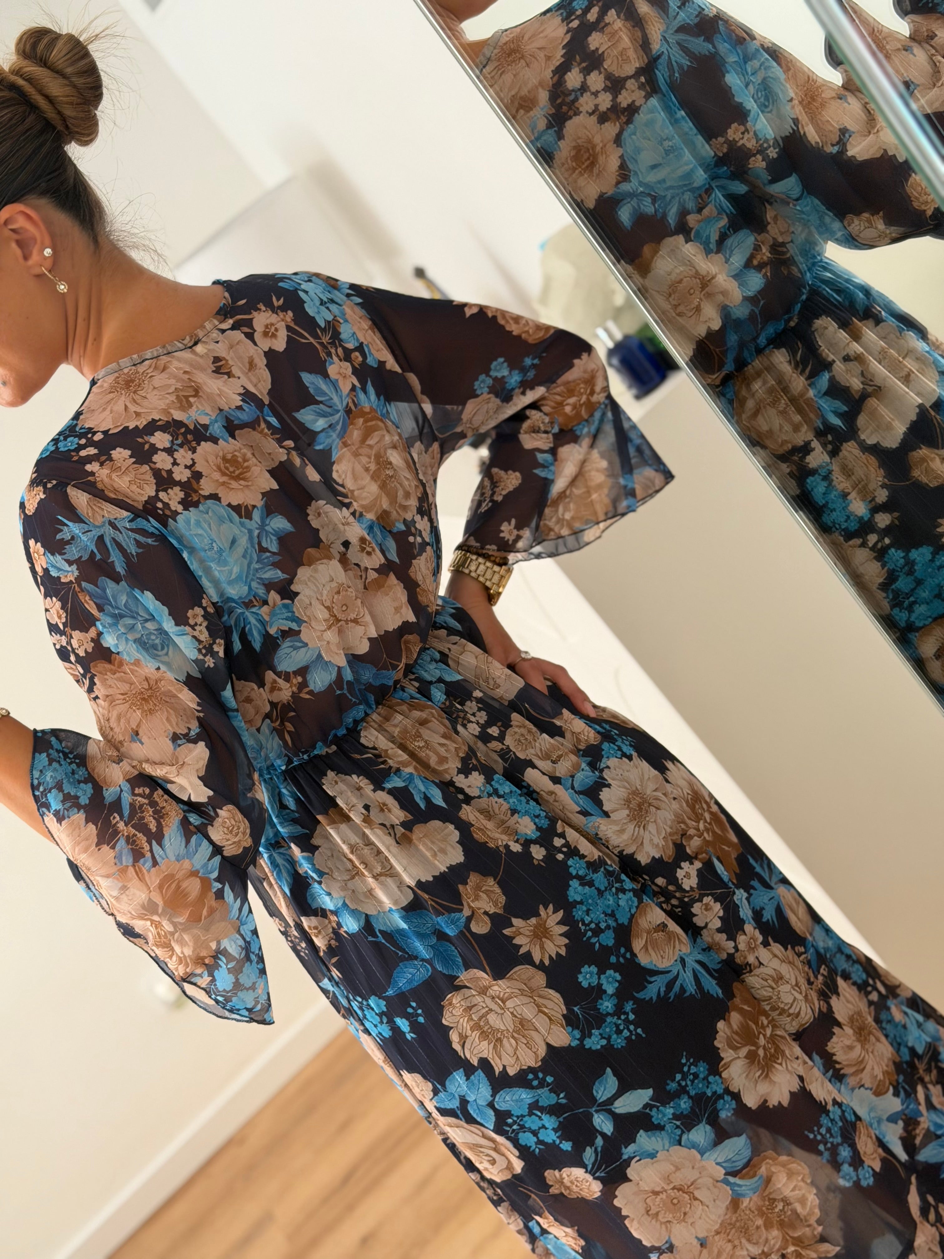 Vestido floral e folhos - azul