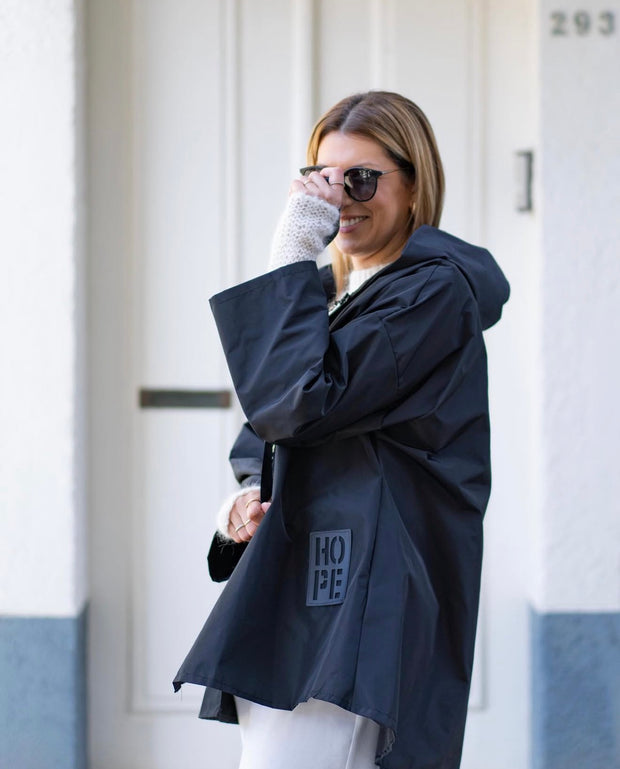 Parka Curta Preta